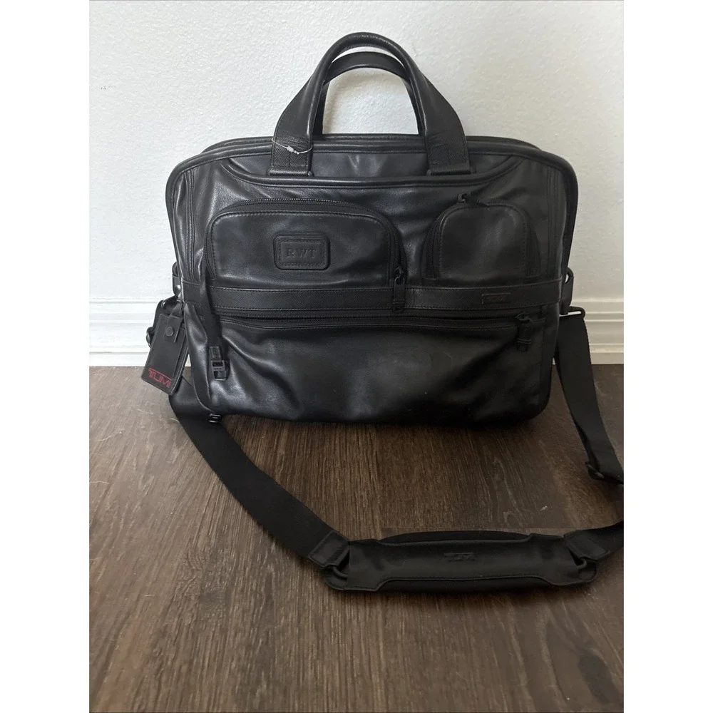 Tumi Alpha 1 T-Pass Leather Laptop Briefcase Style 96516 MINT Travel Work